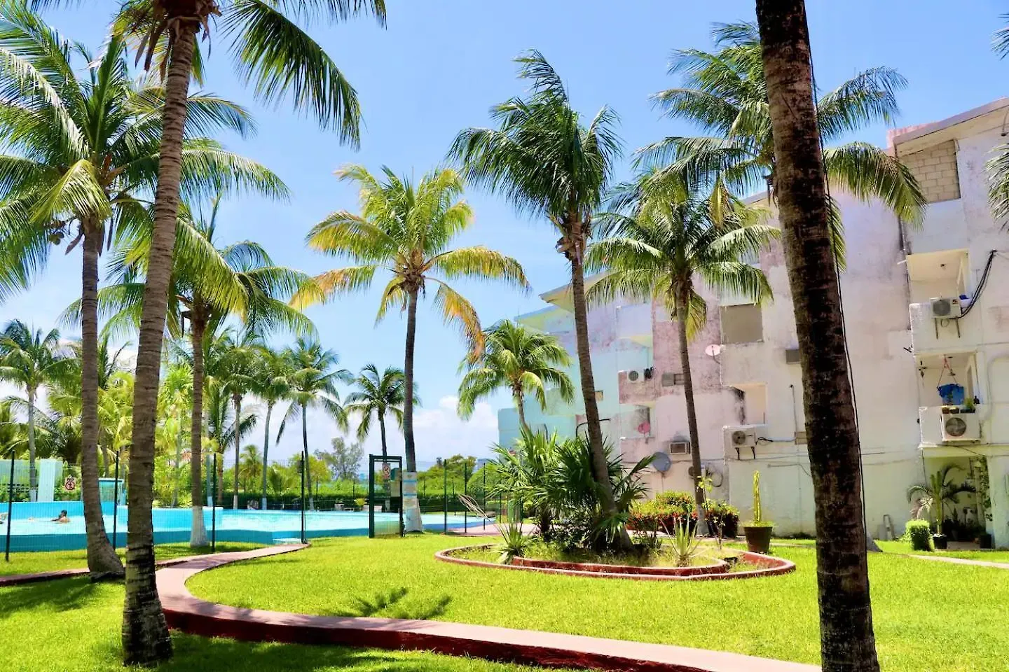 Lindo Estudio A Un Lado Del Campo De Golf, #B - Gre301B - Apartment Cancun