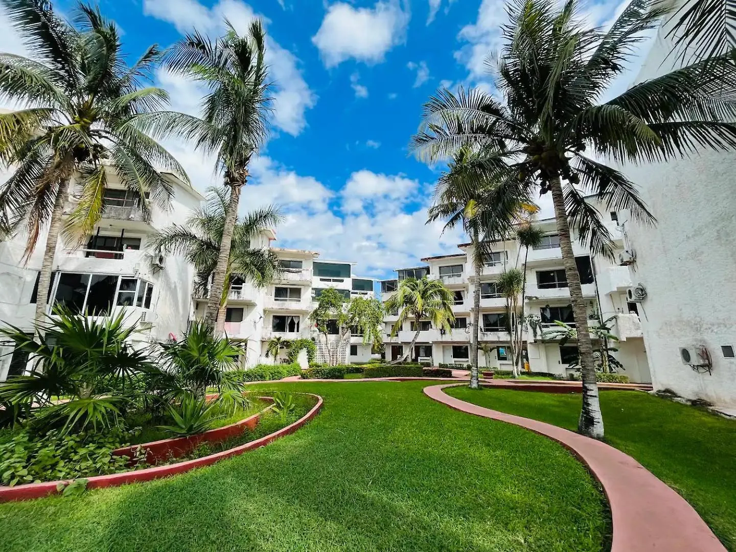Lindo Estudio A Un Lado Del Campo De Golf, #B - Gre301B - Apartment Cancun